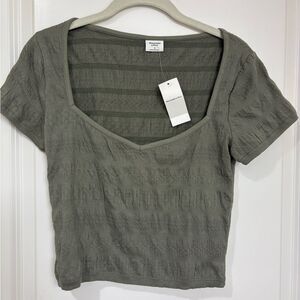 NWT Abercrombie & Fitch Olive Green Cable Knit Scoop Neck Crop Top size M